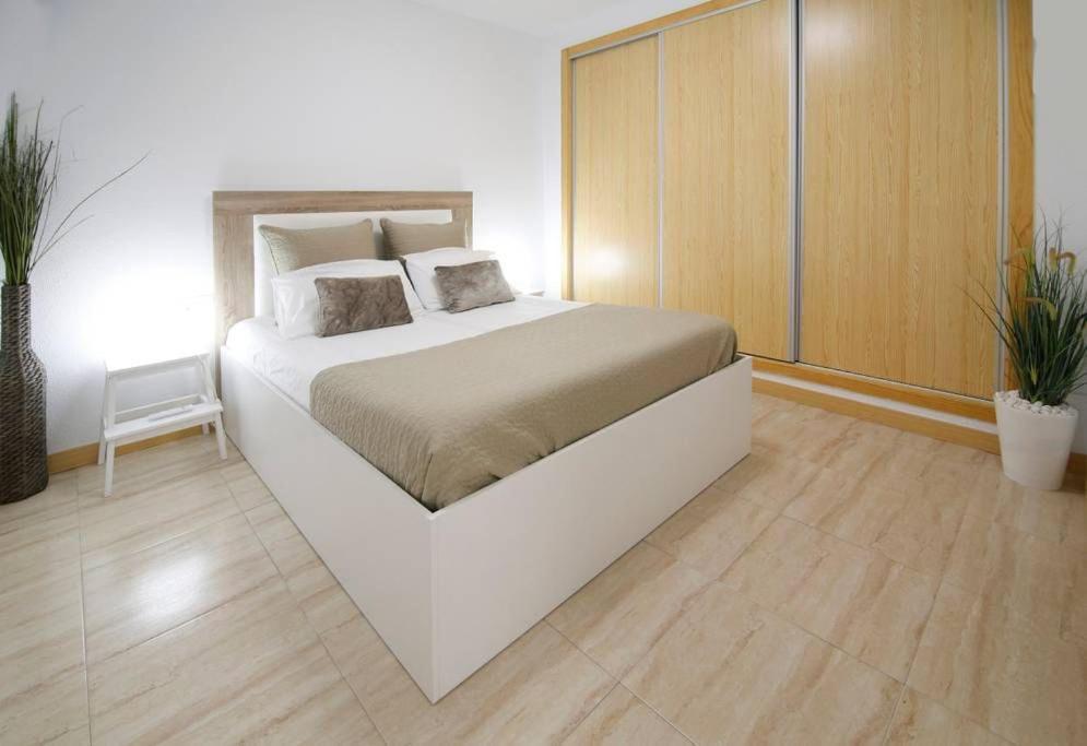 Apartamentos Puerto Nova Картахена Экстерьер фото