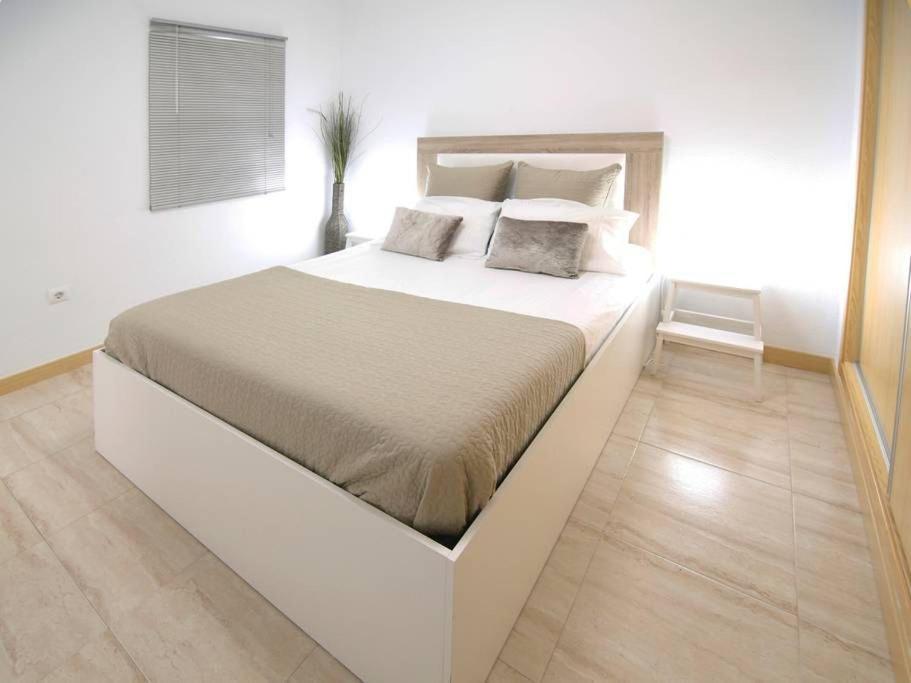 Apartamentos Puerto Nova Картахена Экстерьер фото